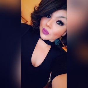 Meet your Posher, Claudia